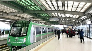 Hà Nội miễn phí vé 9 ngày Tết, thay đổi tần suất chạy 2 tuyến đường sắt trên cao