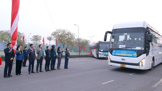 Hà Nội tổ chức 26 chuyến xe đưa 1.200 công nhân về quê đón Tết