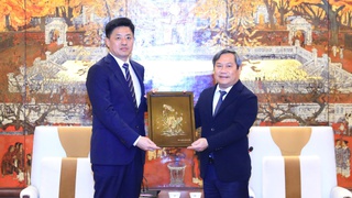 Chủ tịch UBND Thành phố Vũ Đại Thắng làm việc với Công ty TNHH Đầu máy toa xe Đại Liên (Trung Quốc)