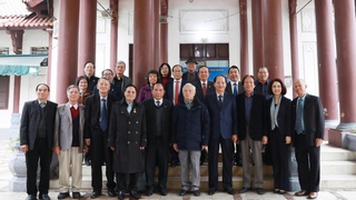 Lãnh đạo Thành phố thăm, chúc Tết Câu lạc bộ Thăng Long