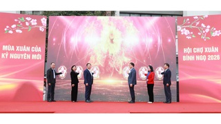 Tưng bừng Hội chợ Xuân và Ngày hội văn hóa - thể thao phường Vĩnh Tuy