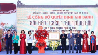Lễ công bố quyết định ghi danh “Hội hát Chèo Tàu Tổng Gối” là di sản văn hóa phi vật thể quốc gia