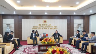 Công an thành phố Hà Nội làm việc với Đại sứ Singapore về xây dựng đô thị thông minh