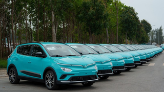 Chuyển đổi phương tiện taxi sử dụng nhiên liệu hóa thạch sang sử dụng điện, năng lượng xanh