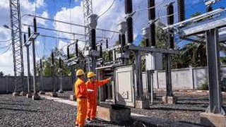 Khen thưởng thành tích trong thực hiện chuyên đề thi đua của Tổng Công ty Điện lực Hà Nội