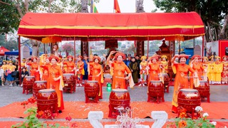 Phường Phúc Lợi khai mạc hai lễ hội truyền thống, đồng loạt ra mắt mô hình “Lễ hội văn minh”