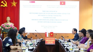 Hà Nội - Singapore thúc đẩy hợp tác đào tạo cán bộ, hướng tới quản trị đô thị hiện đại, bền vững