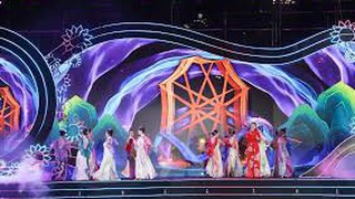 Khen thưởng thành tích xuất sắc trong các hoạt động kỷ niệm 80 năm Cách mạng tháng Tám thành công