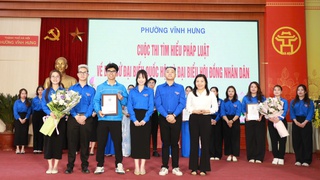 Phường Vĩnh Hưng: Khi người trẻ tìm hiểu pháp luật về bầu cử