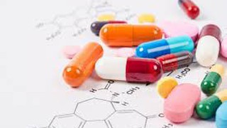 Ủy quyền cho Giám đốc Sở Y tế giải quyết 04 thủ tục hành chính lĩnh vực Dược