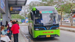 Dự kiến đến 30/4, Hà Nội sẽ vận hành 822 xe buýt sử dụng điện và năng lượng xanh