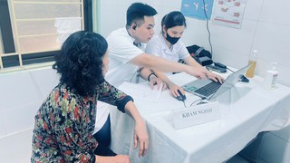 Gần 600 người cao tuổi phường Yên Hòa được khám sức khỏe miễn phí