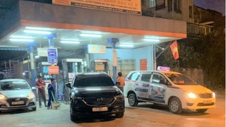 Cho Hợp tác xã Thương mại Láng Hạ tiếp tục sử dụng đất tại 544, 564, 566, 568, 570 đường Láng
