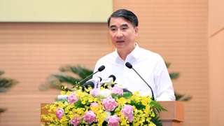 Thông qua nghị quyết xây dựng, ban hành văn bản để thi hành Luật Thủ đô