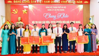 Chung khảo Hội thi “Báo cáo viên, tuyên truyền viên giỏi” xã Phú Nghĩa