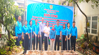 Công đoàn Hà Nội trao mái ấm cho công nhân khó khăn