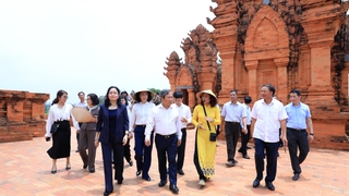 Tiếp nhận Làng Văn hóa - Du lịch các dân tộc Việt Nam sẽ mở “cú hích” chiến lược cho trục phát triển phía Tây Thủ đô