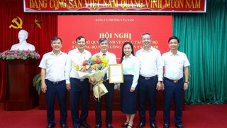 Trao quyết định chuẩn y Bí thư Đảng ủy Tổng công ty Vận tải Hà Nội nhiệm kỳ 2025 - 2030