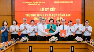 Liên hiệp các tổ chức hữu nghị thành phố Hà Nội phối hợp Đảng ủy phường Việt Hưng thúc đẩy đối ngoại nhân dân
