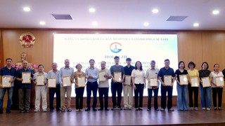 Phường Cầu Giấy hướng dẫn người dân nhận bàn giao căn hộ tái định cư N01