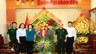 Chủ tịch Ủy ban MTTQ Việt Nam Thành phố thăm, chúc mừng các cơ quan báo chí nhân Ngày Báo chí Cách mạng Việt Nam