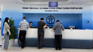 Yêu cầu Trung tâm phục vụ hành chính công Thành phố chấn chỉnh thái độ, tác phong giao tiếp, làm việc với công dân trong toàn hệ thống