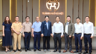 Chủ tịch Mạng lưới các Thành phố thông minh ASEAN khảo sát Trung tâm HaNoi IOC