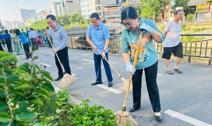 Every home and alley counts in Hanoi's push for a cleaner city