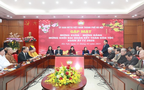 Hanoi Fatherland Front meets with artists, intellectuals, religious dignitaries, and overseas Vietnamese
