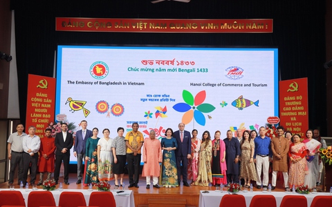 Immersing in traditional Bangladesh New Year Festival in Hanoi