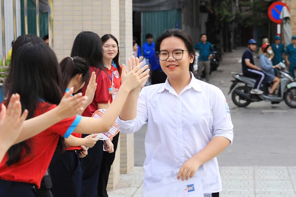 Học sinh Hà Nội tự tin bước vào kỳ thi lớp 10 THPT năm học 2025-2026