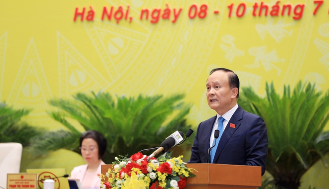 Hanoi People's Council holds effective discussion session