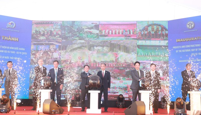 Hanoi Vice Chairman attends inauguration of Yen Xa waste water treatment plant
