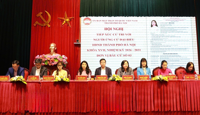 Candidates for Hanoi People's Council from Electoral Unit No. 3 meet voters and present action programs