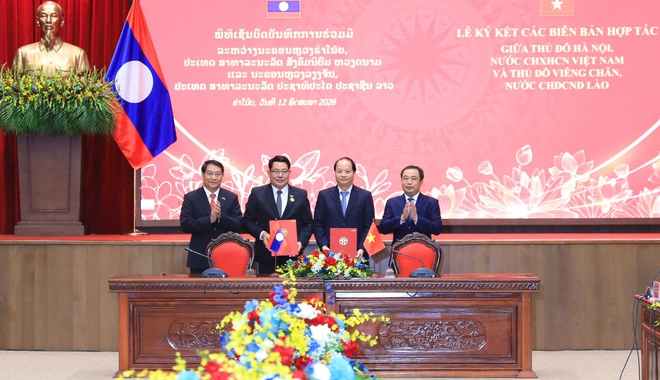 Hanoi signs seven cooperation memorandums with Vientiane
