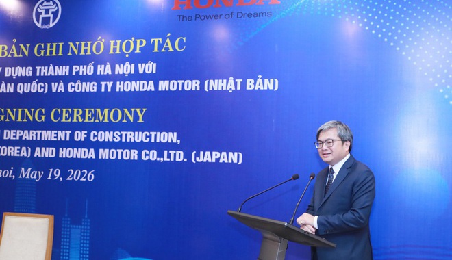 Hanoi signs MoU on electric motorcycle battery swap station project