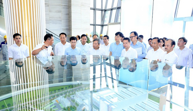 Hanoi Chairman calls for waste treatment linked to green urban recovery