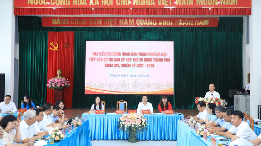 Chủ tịch HĐND Thành phố Nguyễn Ngọc Tuấn tiếp xúc cử tri các phường: Hoàn Kiếm, Cửa Nam, Hồng Hà