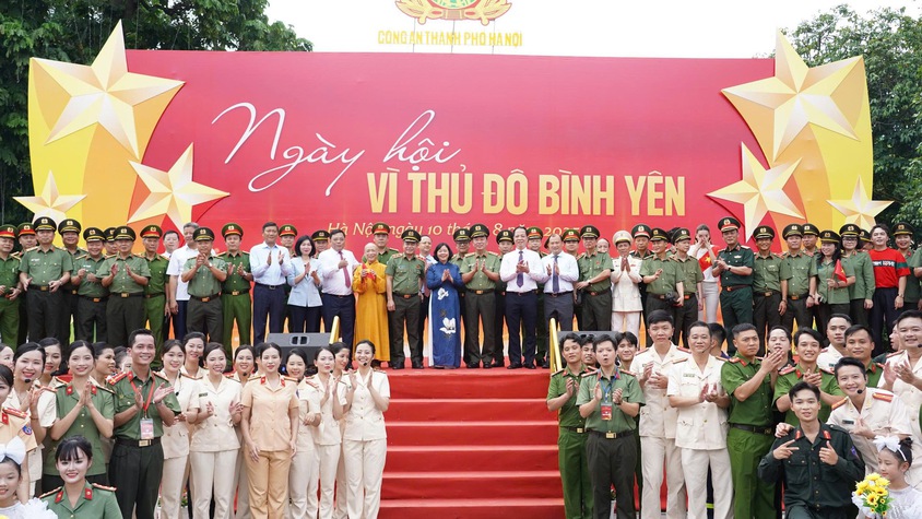 “Ngày hội vì Thủ đô bình yên”: Lan tỏa thông điệp tinh thần vì nước quên thân, vì dân phục vụ
