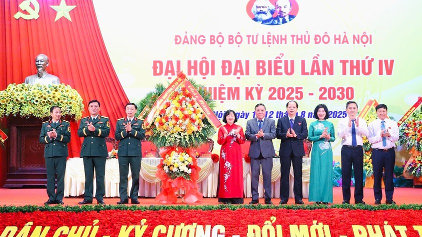 Xây dựng lực lượng vũ trang Thủ đô cách mạng, chính quy, tinh nhuệ, hiện đại