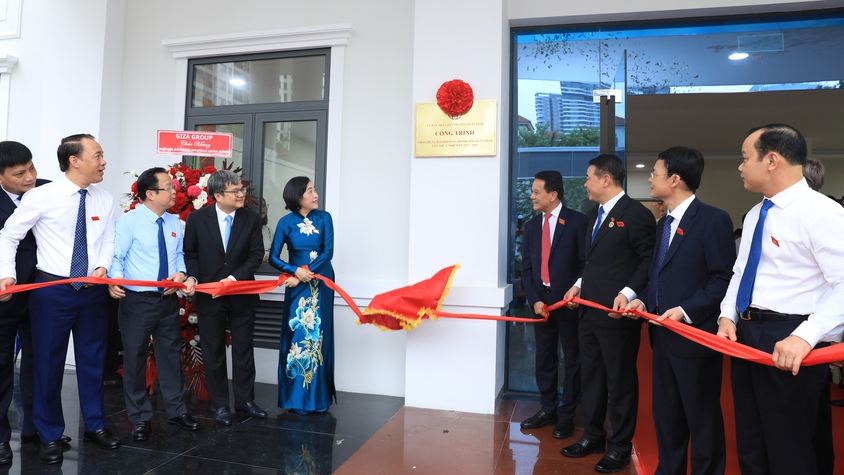 Xuân Đỉnh gắn biển công trình chào mừng Đại hội đại biểu Đảng bộ phường Xuân Đỉnh lần I