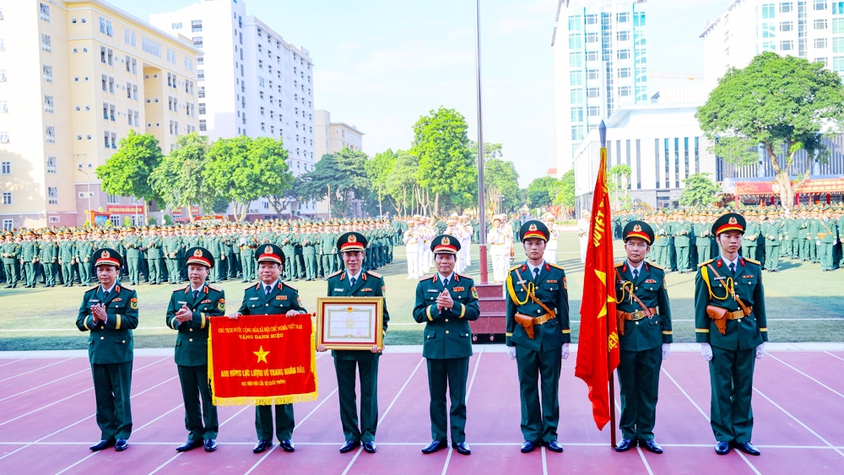 Học viện Hậu cần đón nhận danh hiệu Anh hùng Lực lượng vũ trang nhân dân lần thứ 2
