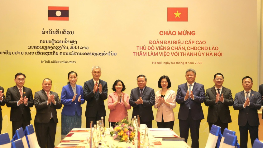 Tăng cường thúc đẩy các dự án phát triển bền vững giữa Thủ đô Hà Nội và Vientiane