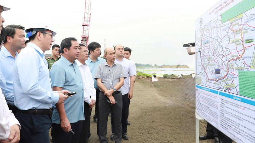 Bí thư Thành ủy Trần Đức Thắng tiếp tục kiểm tra thực địa các công trình, dự án trọng điểm của Thủ đô