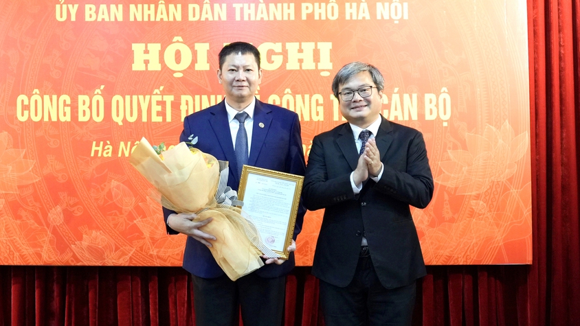 Đồng chí Phan Văn Phúc được bổ nhiệm giữ chức Giám đốc Trung tâm Phục vụ hành chính công thành phố Hà Nội