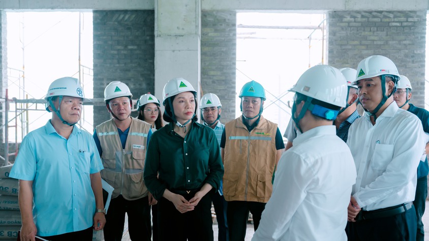 Phó Chủ tịch UBND Thành phố Vũ Thu Hà thúc tiến độ dự án xây dựng Bệnh viện Tim Hà Nội cơ sở 2