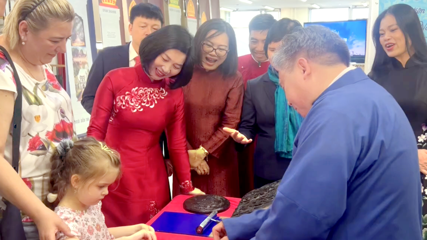 Hà Nội lan tỏa dấu ấn văn hóa Thăng Long tại Mátxcơva