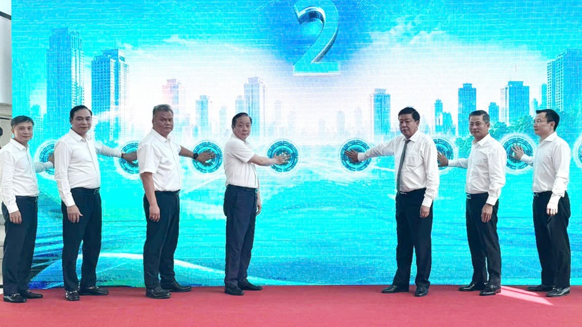 Hà Nội khai trương hệ thống vé điện tử liên thông cho giao thông công cộng